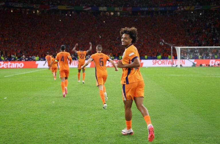 Zirkzee debuut oranje.